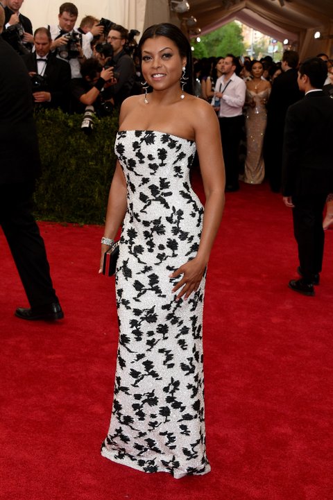 Another view of Taraji P. Henson’s black and white printed gown.