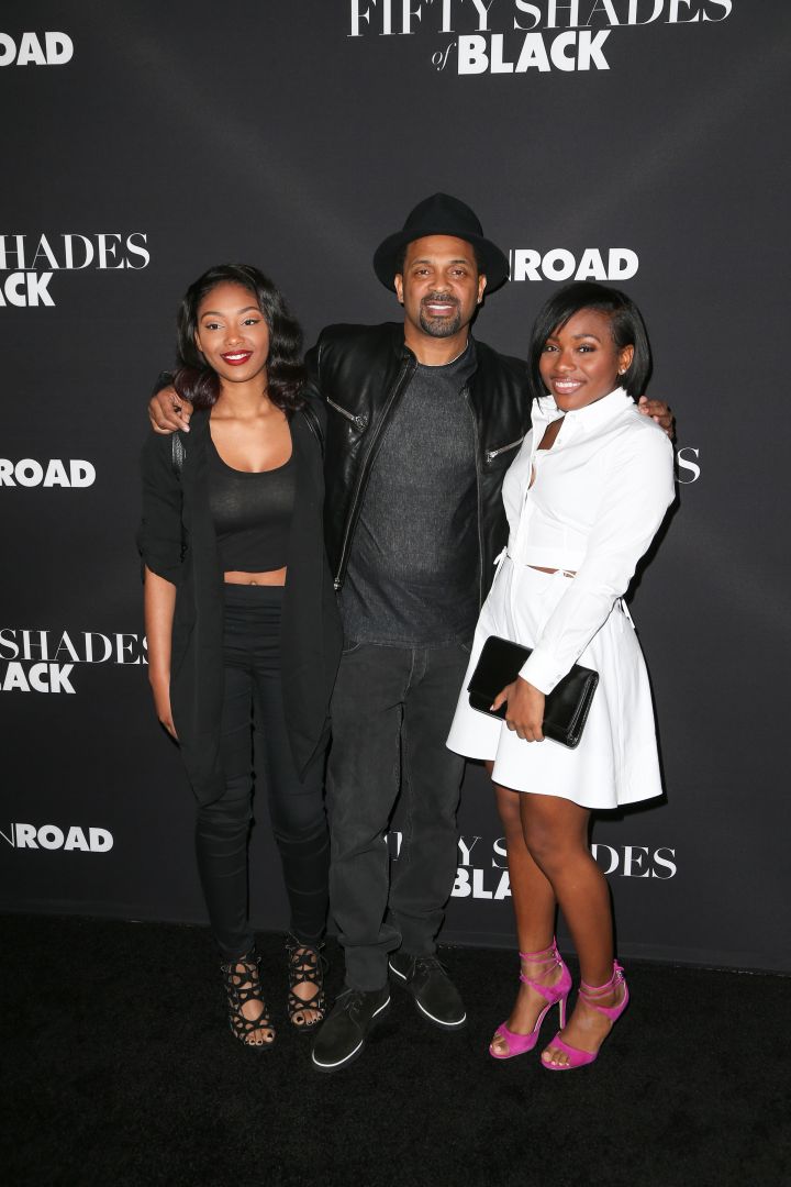 Mike Epps and his two daughters