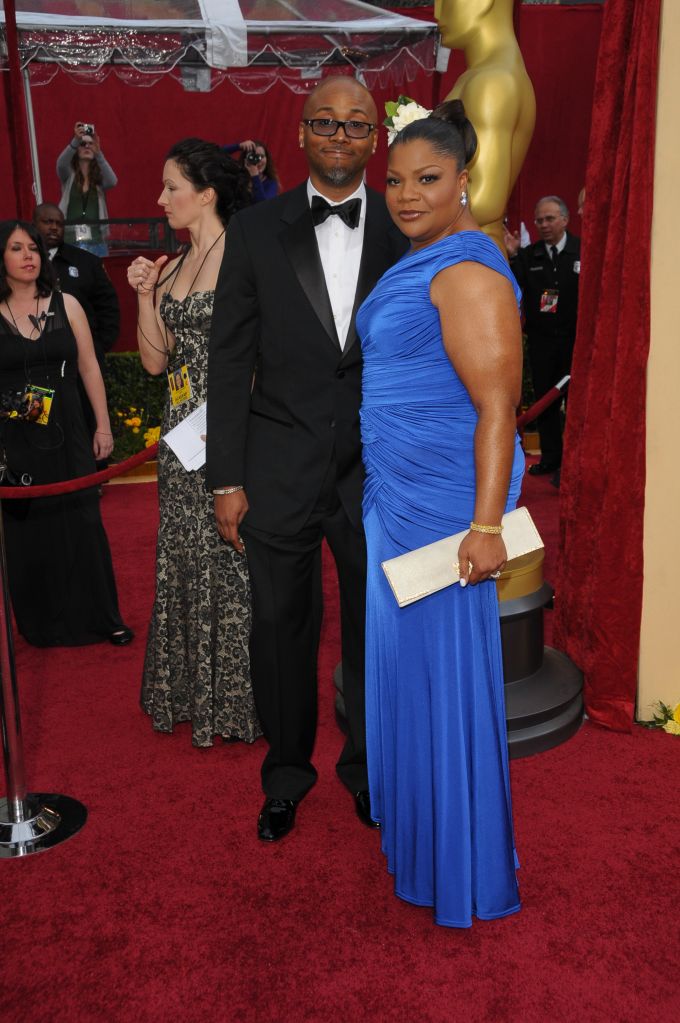03/07/2010 - Mo'Nique and husband Sidney Hicks - 82nd Annual Academy Awards - Arrivals - Kodak Theatre - Hollywood, CA, USA - Keywords: Mo'Nique (R) and husband Sidney Hicks - 0 - - Photo Credit: Bob Charlotte / PR Photos - Contact (1-866-551-7827)