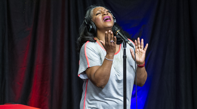 Regina Belle