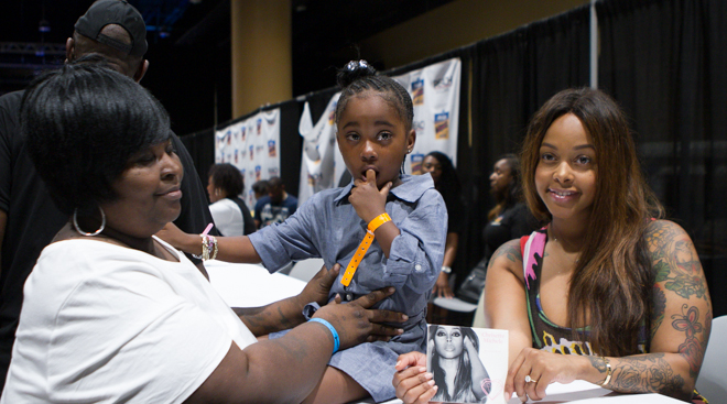 Chrisette Michele, Celebrity Autograph Signings