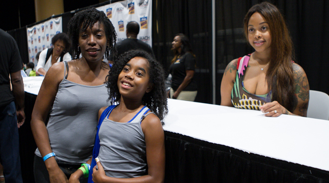 Chrisette Michele, Celebrity Autograph Signings