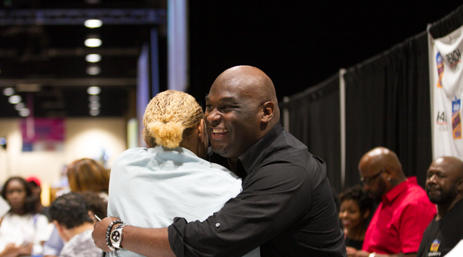 Chrisette Michele, Celebrity Autograph Signings