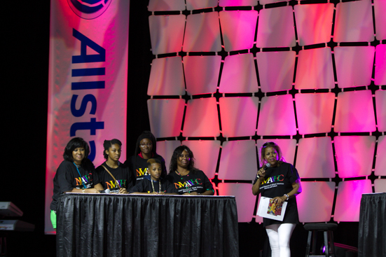 fr16-day3-expo-stage-126