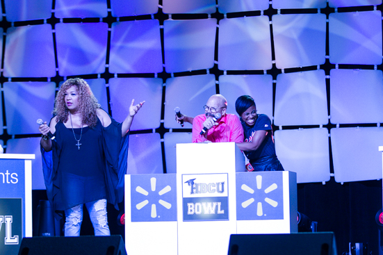 fr16-day3-expo-stage-47