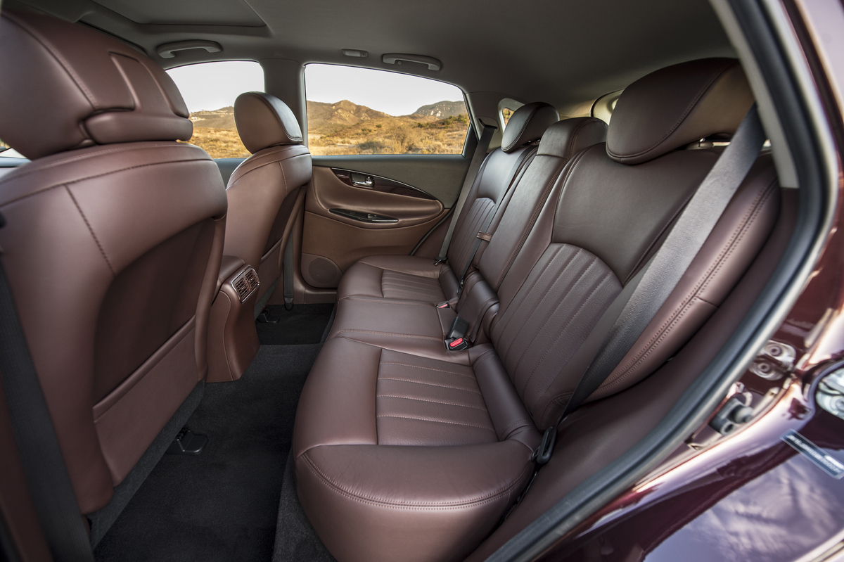 The 2016 Infiniti QX50 luxury crossover provides a unique combination of a right-sized exterior with a luxurious interior environment and suite of advanced technology features.