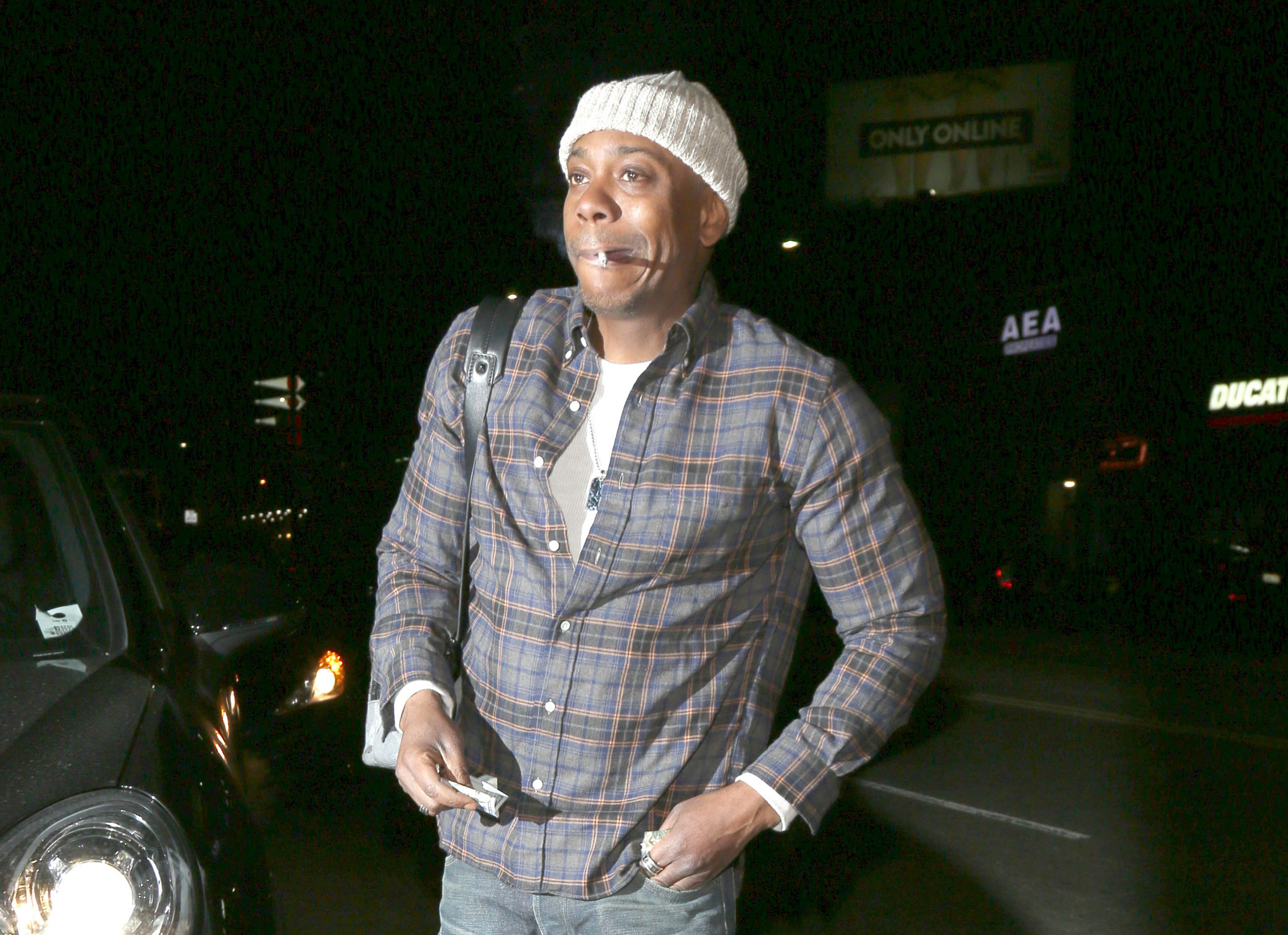 01/11/2016 - Dave Chappelle - Celebrities Sighted Departing Nice Guy Nightclub in Hollywood on January 11, 2016 - Nice Guy Nightclub - Hollywood, CA, USA - Keywords: Vertical, Portrait, Photography, Candid on the Street, Arts Culture and Entertainment, Celebrities, Person, People, Celebrity Sightings, City Of Los Angeles, California Orientation: Portrait Face Count: 1 - False - Photo Credit: jmx / PRPhotos.com - Contact (1-866-551-7827) - Portrait Face Count: 1
