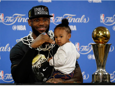 Because we're always a fan of daddy-daughter love.