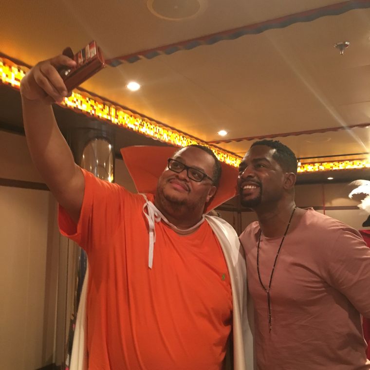 Hey Bill, get in my pic!