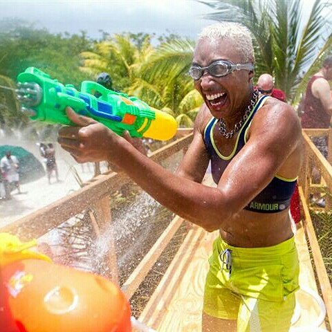 Catch these watersguns!