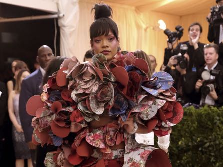 Rihanna stays slayin’ and on theme, too.
