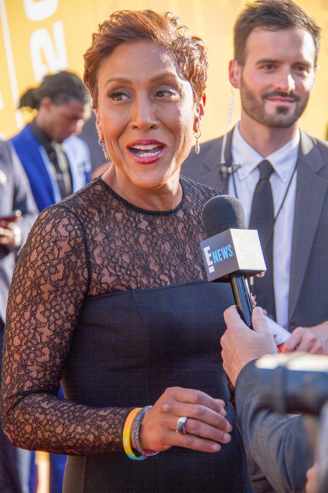 Robin Roberts was diagnosed with breast cancer in 2007 and returned to work a month after surgery & chemo. (AP)