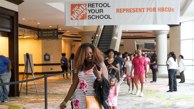 2017 Allstate Tom Joyner Family Reunion: Chicken & Waffles