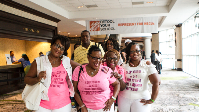 2017 Allstate Tom Joyner Family Reunion: Chicken & Waffles