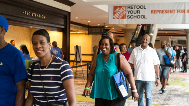 2017 Allstate Tom Joyner Family Reunion: Chicken & Waffles