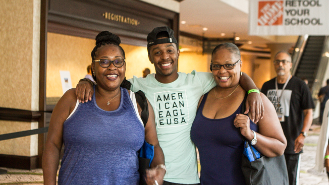 2017 Allstate Tom Joyner Family Reunion: Chicken & Waffles