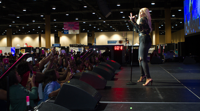 2017 Allstate Tom Joyner Family Reunion: Sky Show Featuring Tamar Braxton & 112