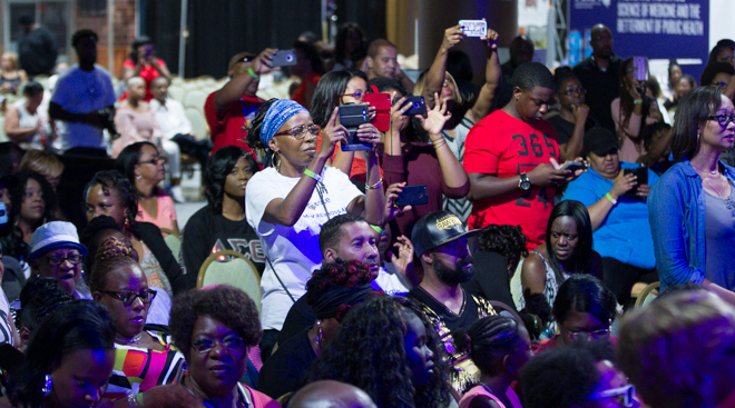 2017 Allstate Tom Joyner Family Reunion: Sky Show Featuring Tamar Braxton & 112