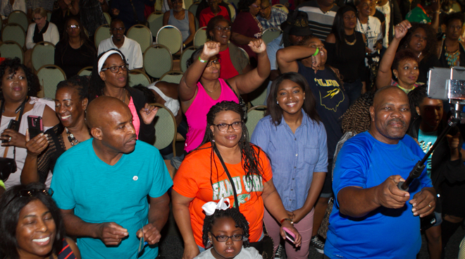 2017 Allstate Tom Joyner Family Reunion: Sky Show Featuring Tamar Braxton & 112