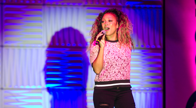 Chanté Moore Performes on the EXPO Stage