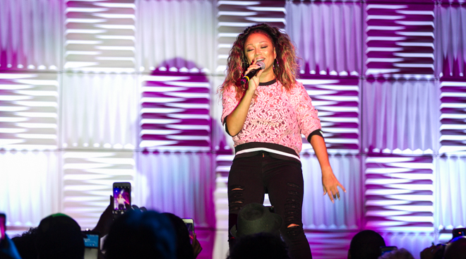 Chanté Moore Performes on the EXPO Stage