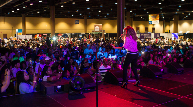 Chanté Moore Performes on the EXPO Stage