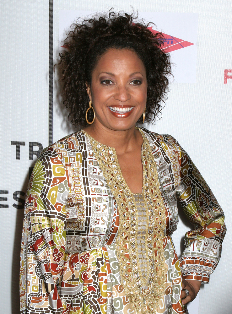 Rene Syler chose to have a preventive mastectomy due to carrying the breast cancer gene. She is cancer-free today and happy. (PR)