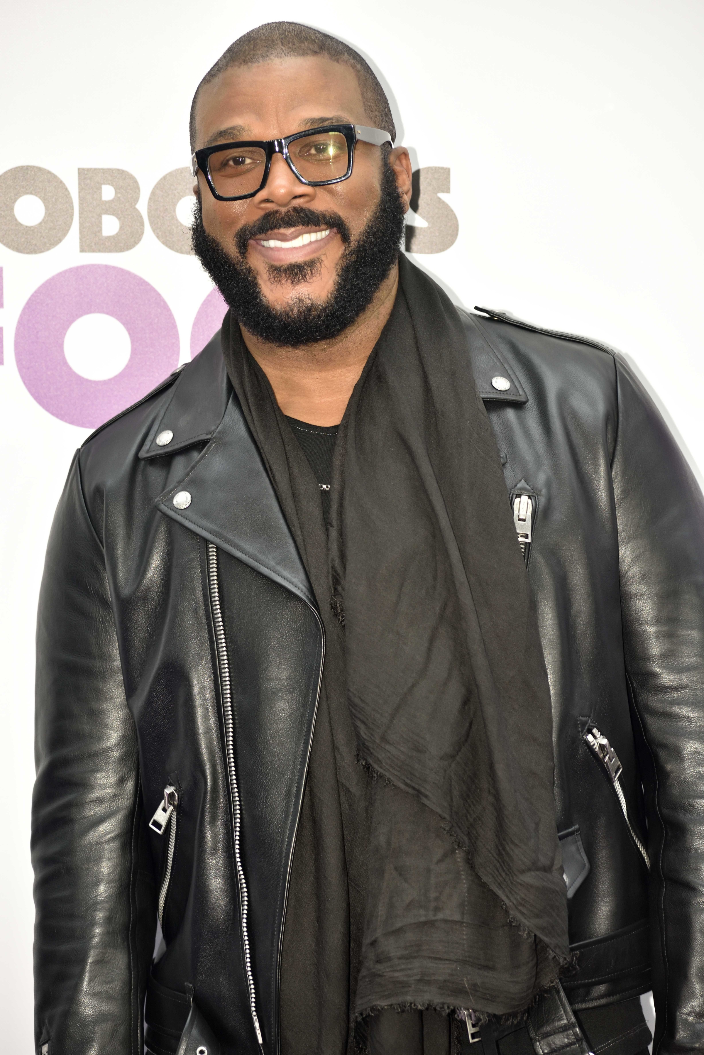 Tyler Perry Gets COVID-19 Vaccine To Help Boost Confidence In it ...