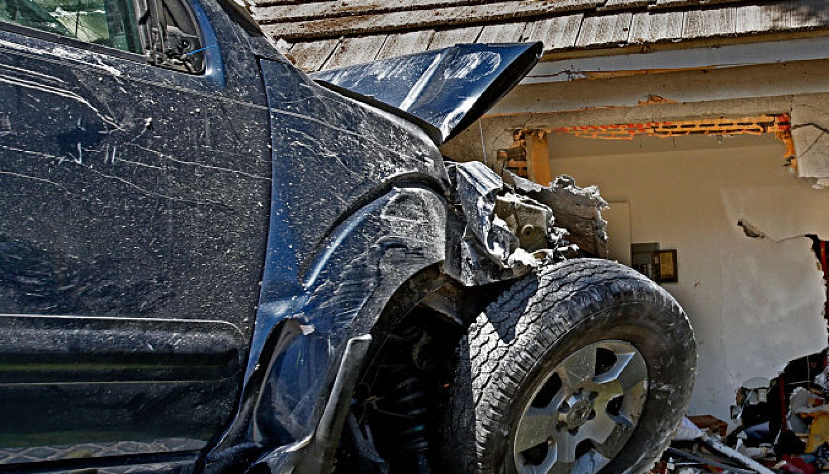 PALMDALE, CA. - APRIL 20, 2014: The SUV is removed from the apartment where a 16 year-old Palmdale g