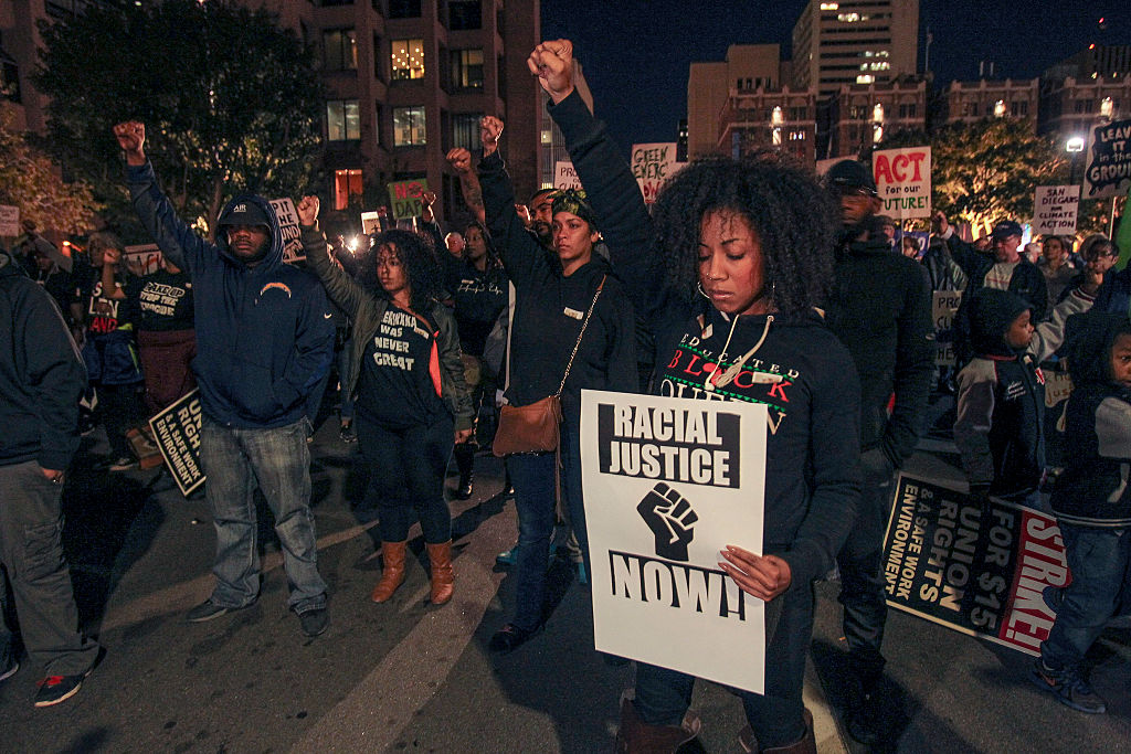 TOPSHOT-US-POLITICS-ENVIRONMENT-POLICE-ECONOMY