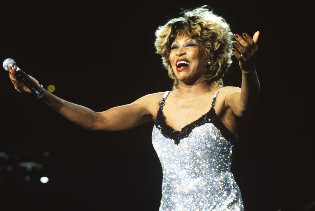 Tina Turner In Concert - Mountain View CA 1997