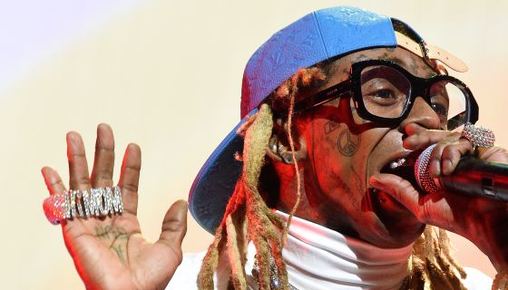 Lil Wayne’s Security Guard Threatens Legal Action Over Assault Rifle
Incident