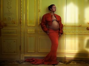 Rihanna covers Vogue