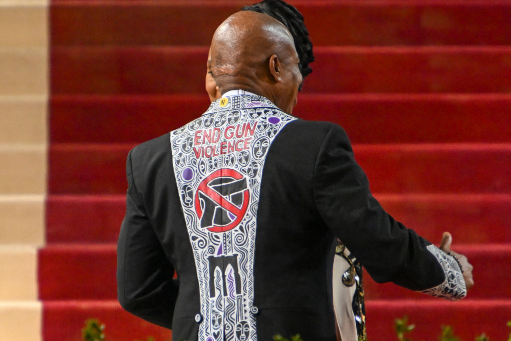 The 2022 Met Gala Celebrating "In America: An Anthology of Fashion" - Street Sightings