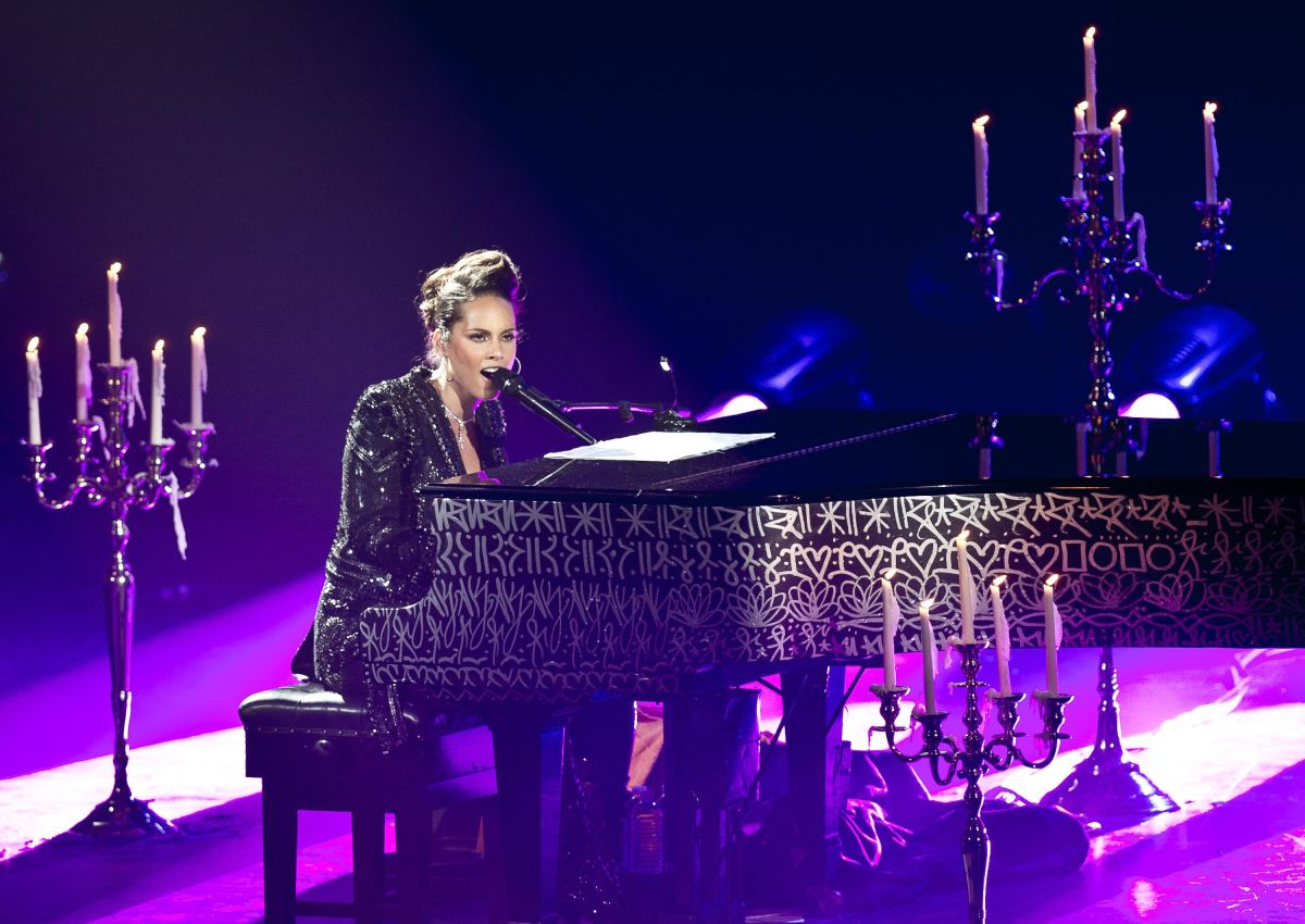 Alicia Keys In Concert At Palais Des Congres