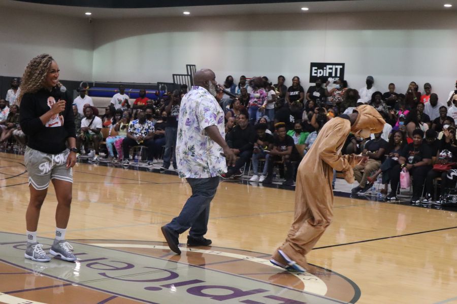 The Best Moments From The Bear Tag Entertainment & Stellar Awards for the 2022 Celebrity Basketball Game!