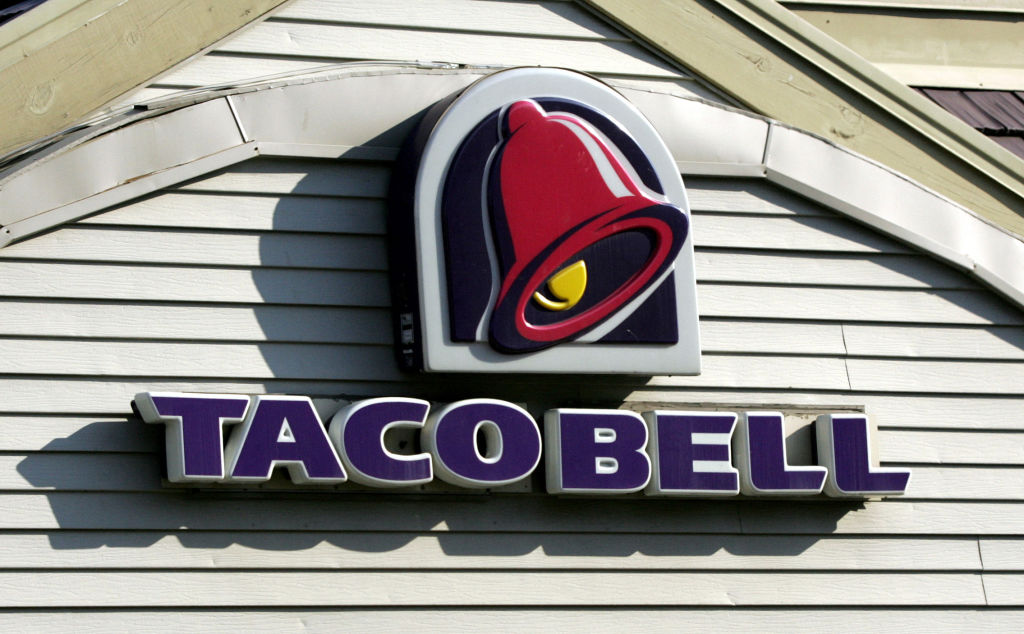 US-TACO BELL-SIGN
