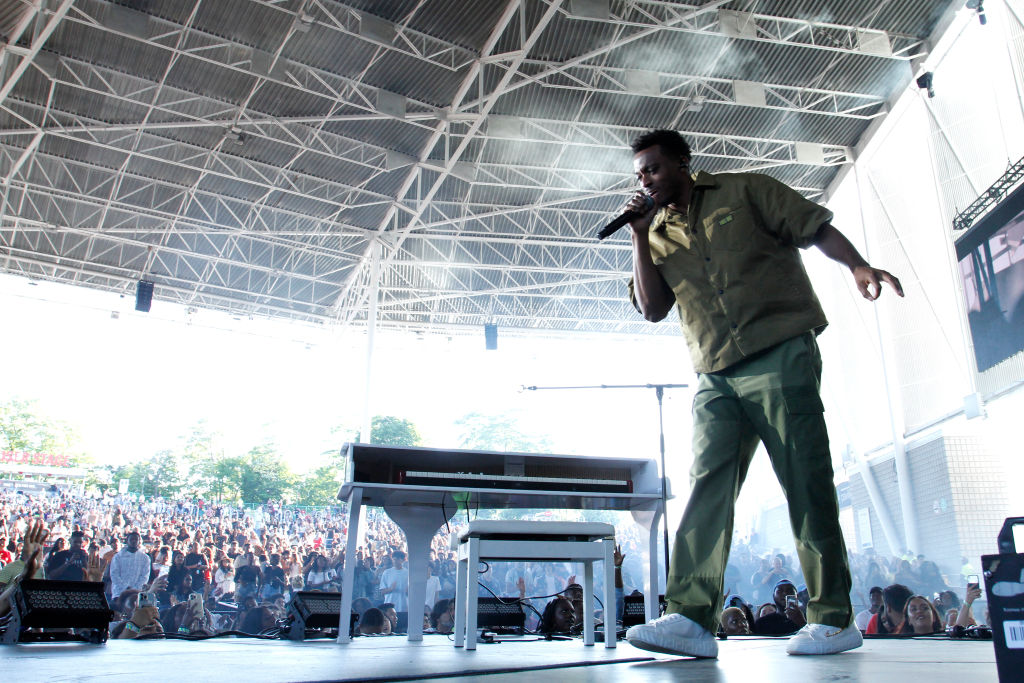 Maverick City Music x Kirk Franklin Perform At Budweiser Stage