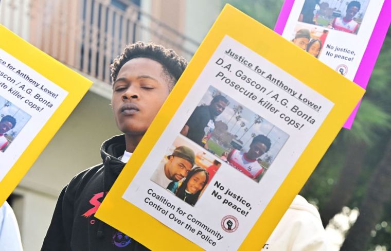 Police Fatally Shoot Double Amputee. Ridiculous, to Say the Least!