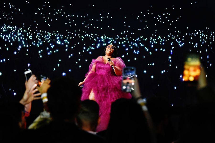 2019 American Music Awards - Roaming Show And Backstage