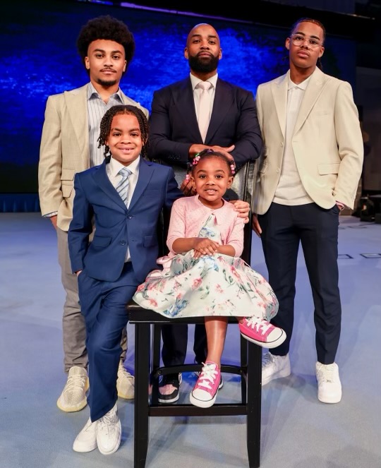 One happy family!