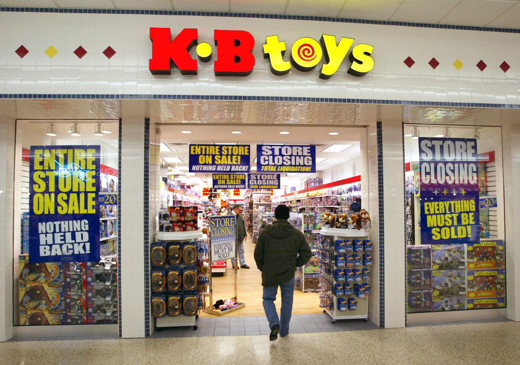 KB Toys to Close 375 Stores