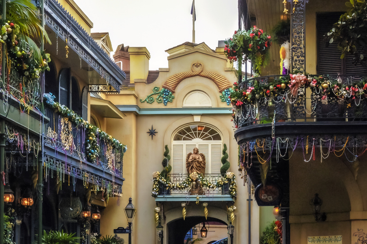 mardi gras decorations