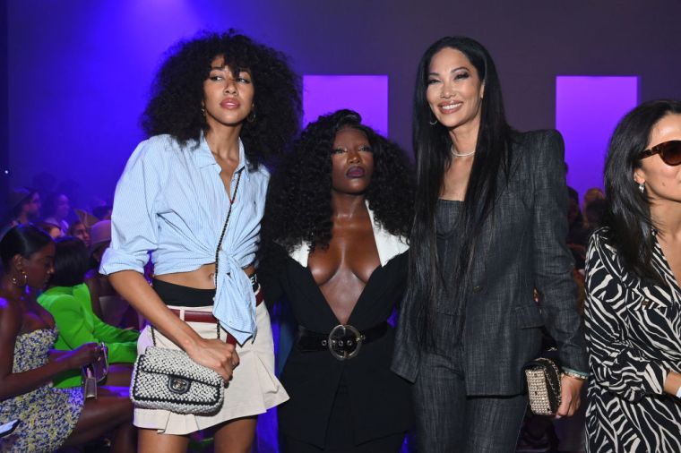 Aoki Lee Simmons, Doechii, and Kimora Lee Simmons at the 2023 Sergio Hudson NYFW Show