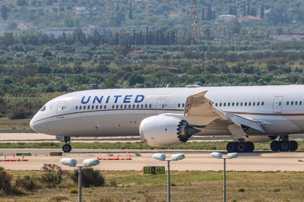 United Airlines Boeing 787-10 Dreamliner In Athens