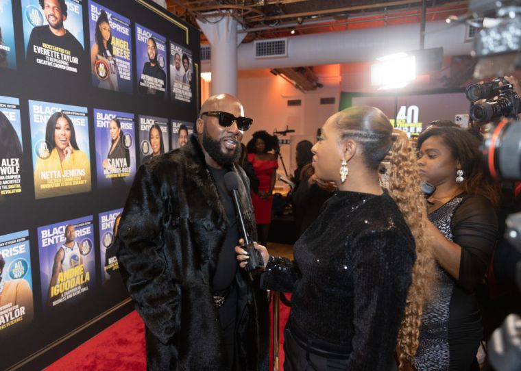 Jeezy interviewed by Jeroslyn JoVonn on the red carpet at Black Enterprise's '40 Under 40: Class Of 2023' gala