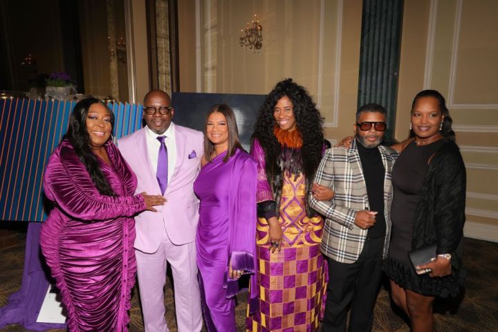 Loni Love, Bobby Brown, Alicia Etheredge-Brown, Shondrella Avery, Carl Anthony Payne II and Guest