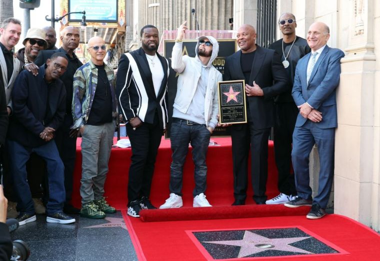 A quick selfie moment with Eminem and Dr. Dre