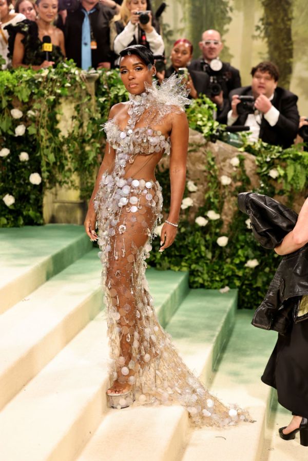 The 2024 Met Gala Celebrating "Sleeping Beauties: Reawakening Fashion" - Arrivals