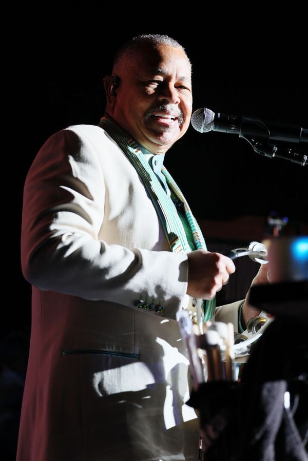 Lionel Richie and Earth, Wind & Fire "Sing A Song All Night Long" Opening Night - St. Paul